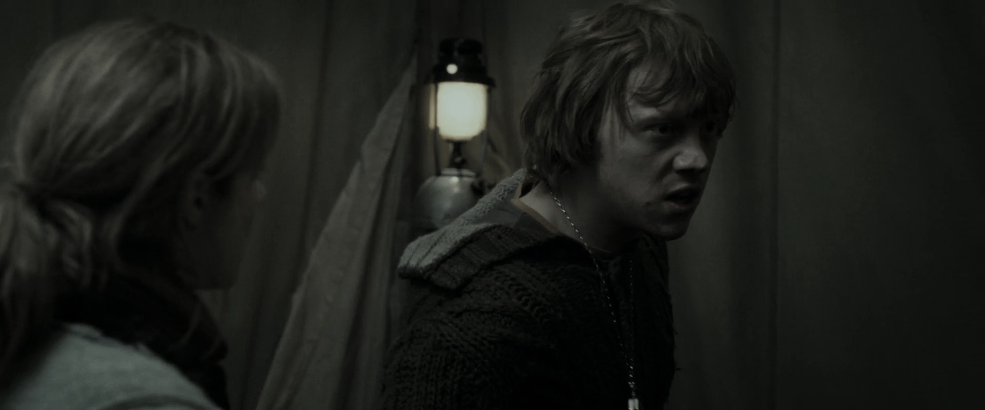 EmmaWatsonFan_dot_nl-HarryPotterAndTheDeathlyHallowsPart1-4506.jpg EmmaWatsonFan_dot_nl-HarryPotterAndTheDeathlyHallowsPart1-4506.jpg