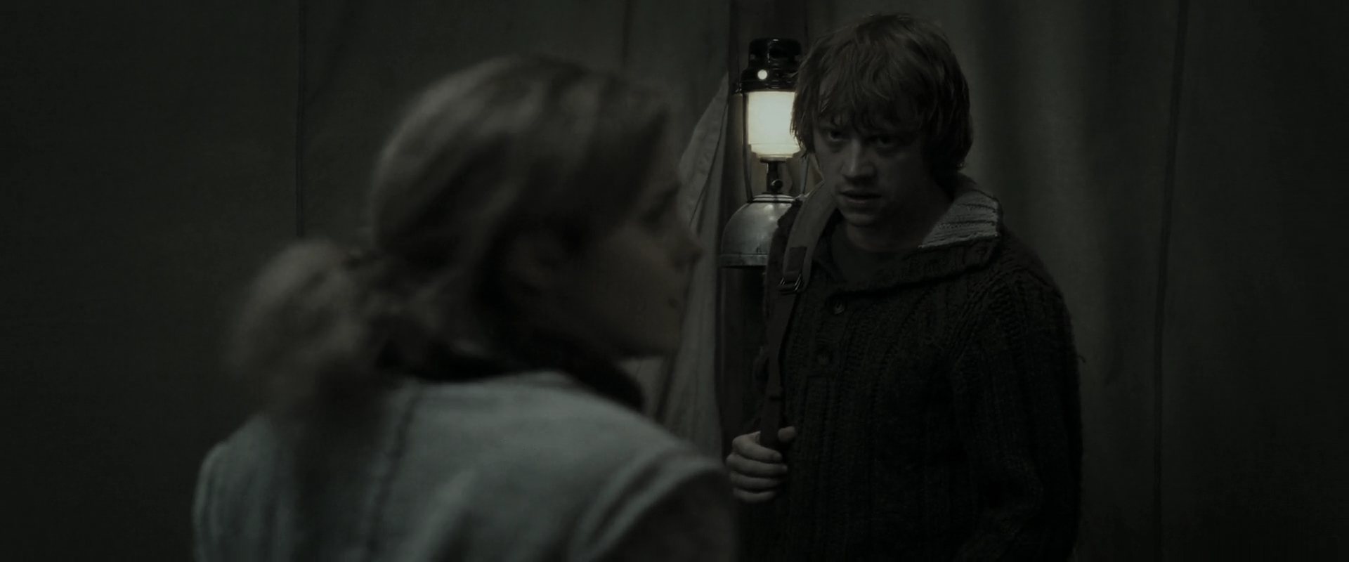 EmmaWatsonFan_dot_nl-HarryPotterAndTheDeathlyHallowsPart1-4524.jpg EmmaWatsonFan_dot_nl-HarryPotterAndTheDeathlyHallowsPart1-4524.jpg