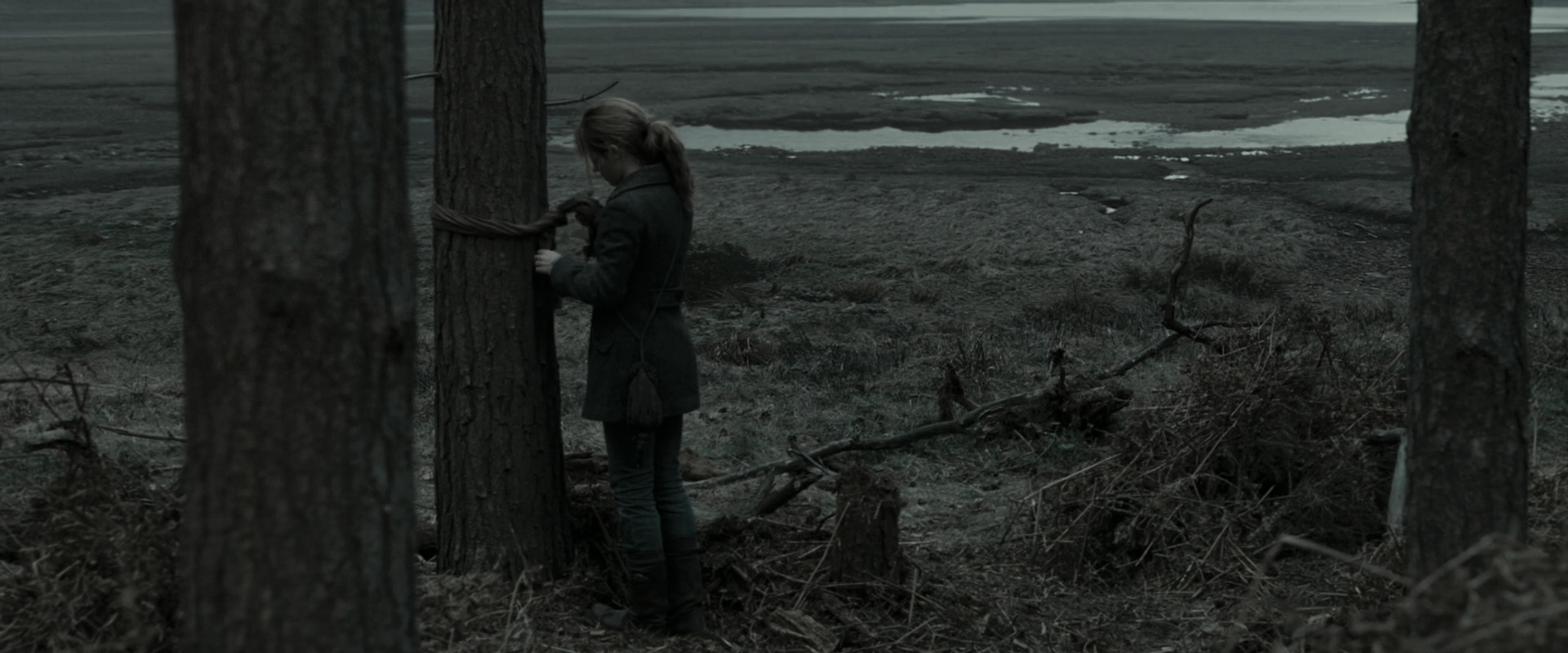 EmmaWatsonFan_dot_nl-HarryPotterAndTheDeathlyHallowsPart1-4589.jpg EmmaWatsonFan_dot_nl-HarryPotterAndTheDeathlyHallowsPart1-4589.jpg