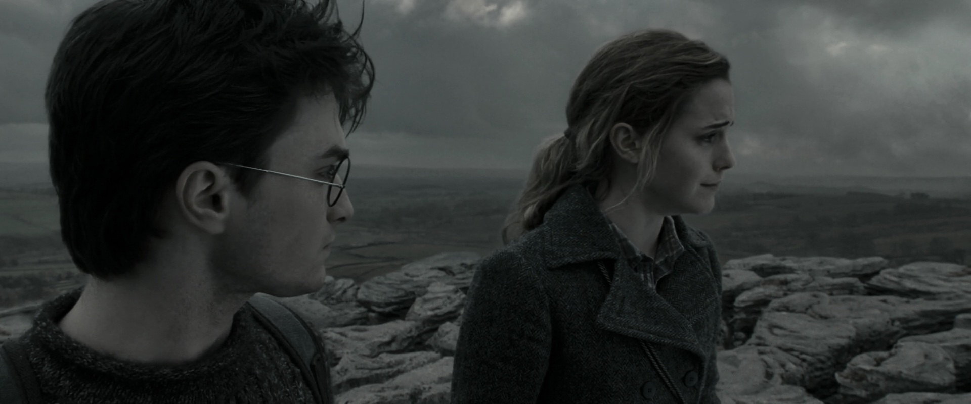 EmmaWatsonFan_dot_nl-HarryPotterAndTheDeathlyHallowsPart1-4609.jpg EmmaWatsonFan_dot_nl-HarryPotterAndTheDeathlyHallowsPart1-4609.jpg