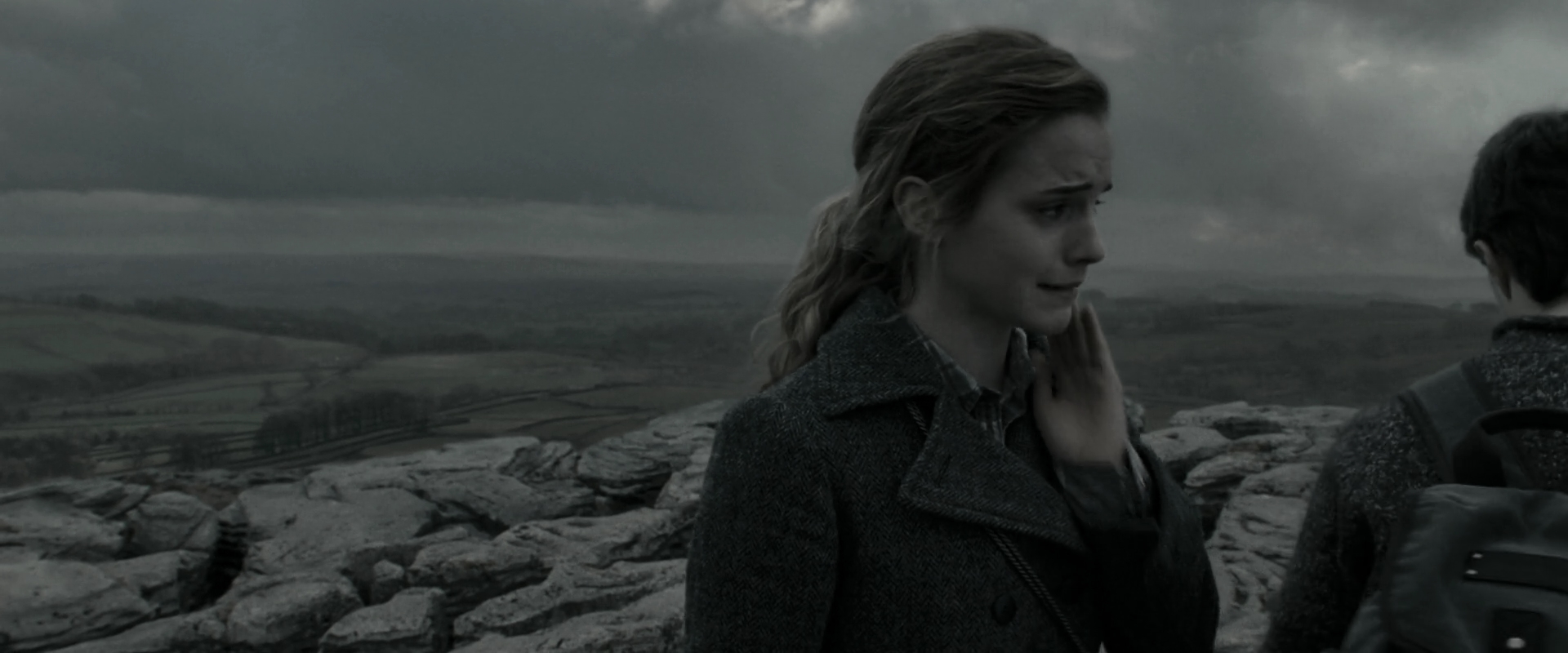 EmmaWatsonFan_dot_nl-HarryPotterAndTheDeathlyHallowsPart1-4612.jpg EmmaWatsonFan_dot_nl-HarryPotterAndTheDeathlyHallowsPart1-4612.jpg