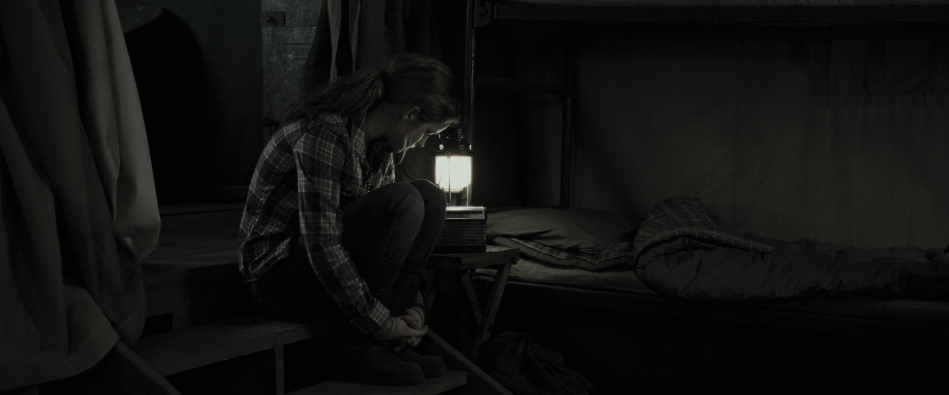 EmmaWatsonFan_dot_nl-HarryPotterAndTheDeathlyHallowsPart1-4673.jpg EmmaWatsonFan_dot_nl-HarryPotterAndTheDeathlyHallowsPart1-4673.jpg