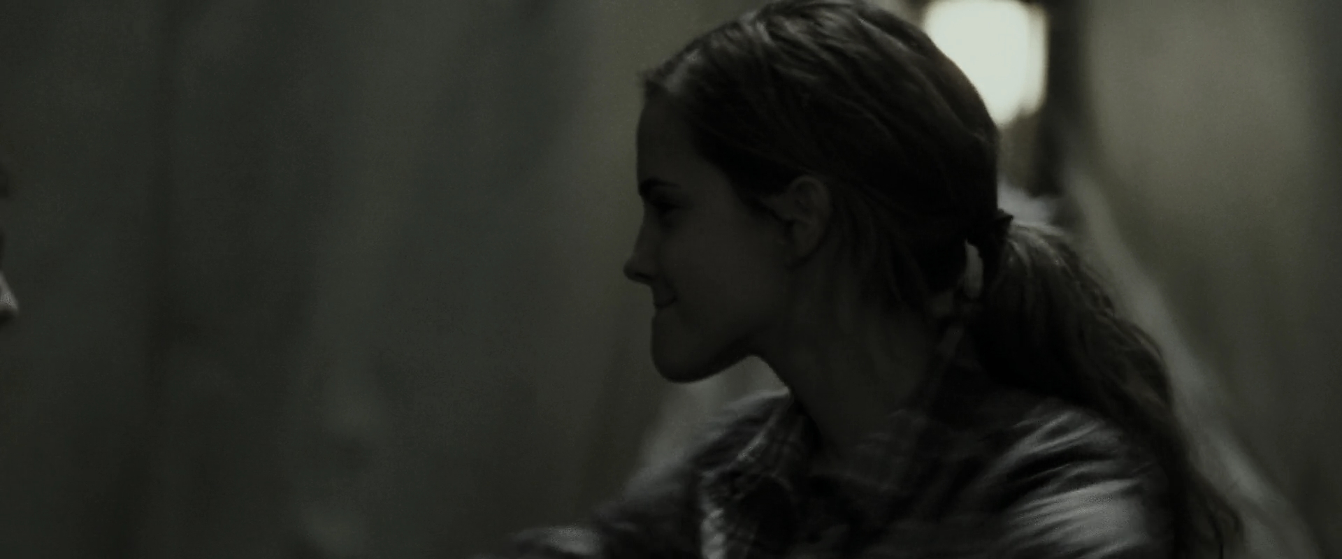 EmmaWatsonFan_dot_nl-HarryPotterAndTheDeathlyHallowsPart1-4745.jpg EmmaWatsonFan_dot_nl-HarryPotterAndTheDeathlyHallowsPart1-4745.jpg