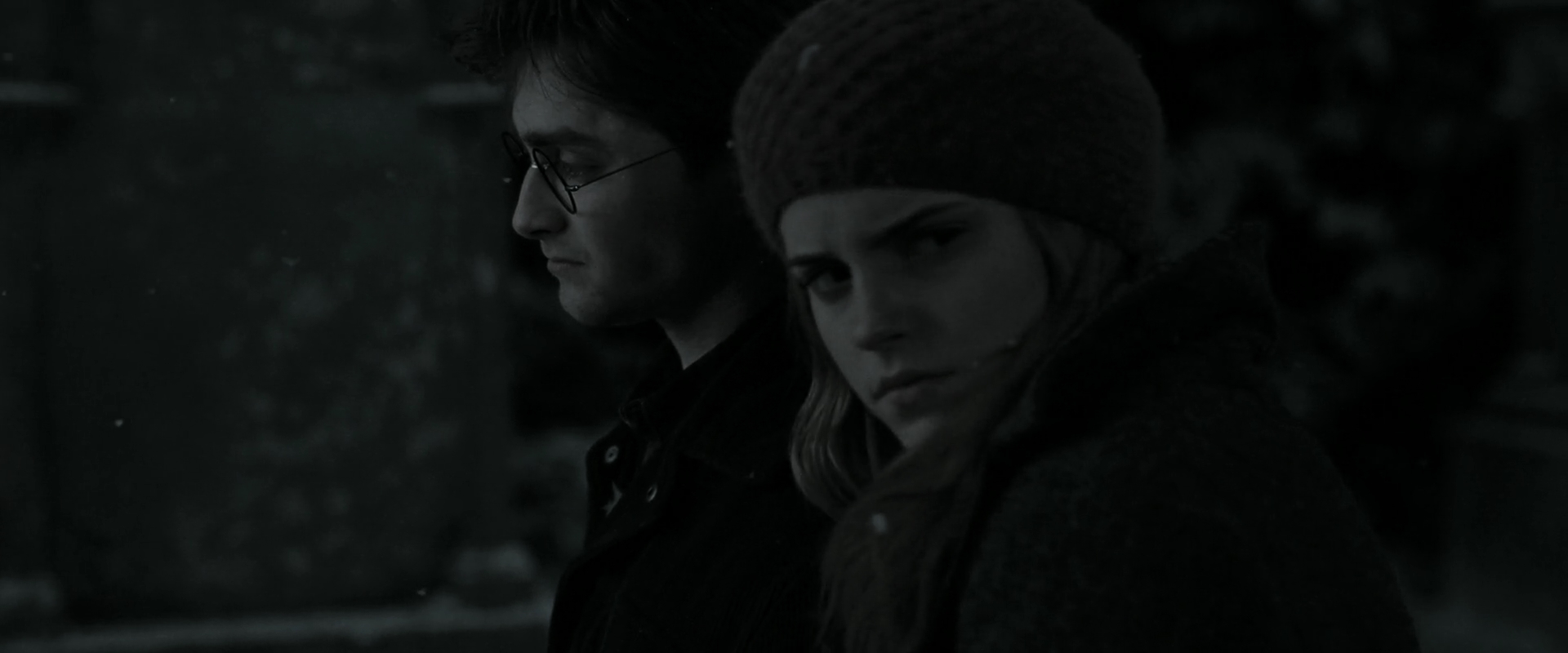 EmmaWatsonFan_dot_nl-HarryPotterAndTheDeathlyHallowsPart1-5096.jpg EmmaWatsonFan_dot_nl-HarryPotterAndTheDeathlyHallowsPart1-5096.jpg