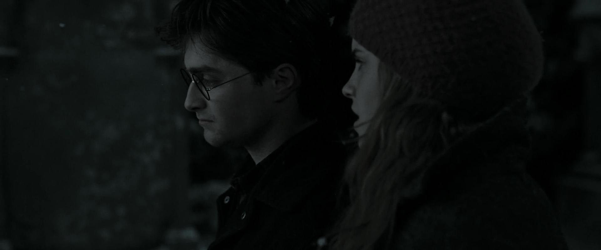 EmmaWatsonFan_dot_nl-HarryPotterAndTheDeathlyHallowsPart1-5104.jpg EmmaWatsonFan_dot_nl-HarryPotterAndTheDeathlyHallowsPart1-5104.jpg