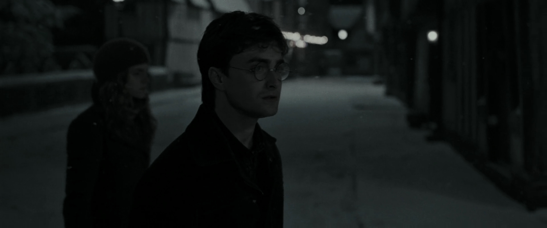 EmmaWatsonFan_dot_nl-HarryPotterAndTheDeathlyHallowsPart1-5129.jpg EmmaWatsonFan_dot_nl-HarryPotterAndTheDeathlyHallowsPart1-5129.jpg