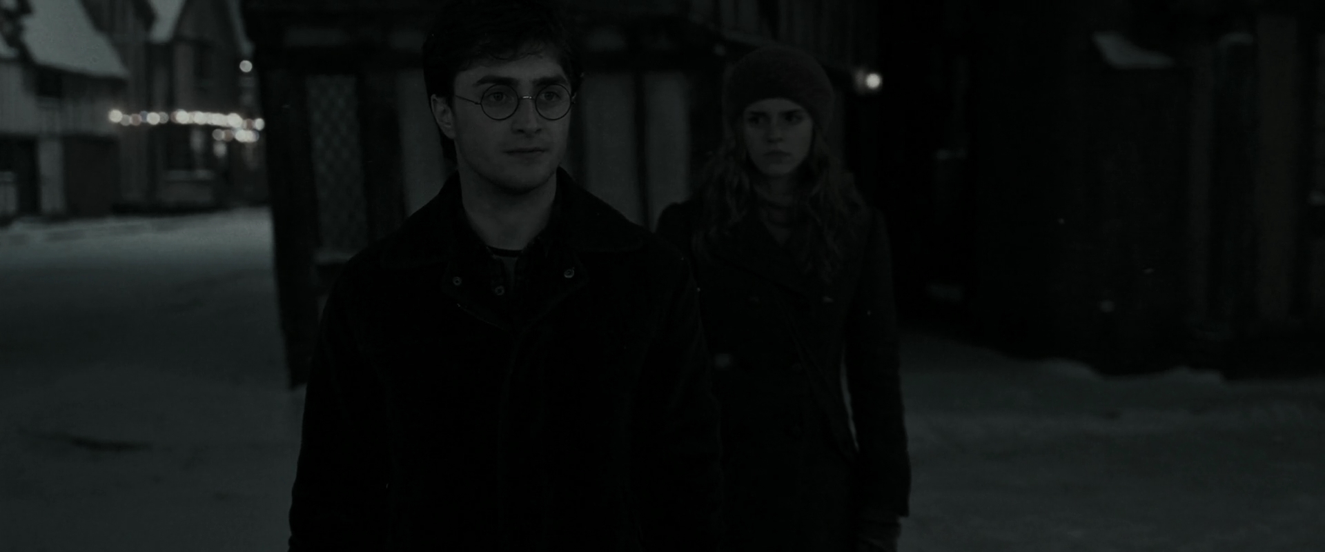 EmmaWatsonFan_dot_nl-HarryPotterAndTheDeathlyHallowsPart1-5155.jpg EmmaWatsonFan_dot_nl-HarryPotterAndTheDeathlyHallowsPart1-5155.jpg