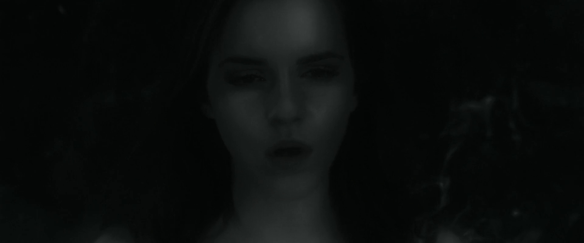 EmmaWatsonFan_dot_nl-HarryPotterAndTheDeathlyHallowsPart1-5898.jpg EmmaWatsonFan_dot_nl-HarryPotterAndTheDeathlyHallowsPart1-5898.jpg