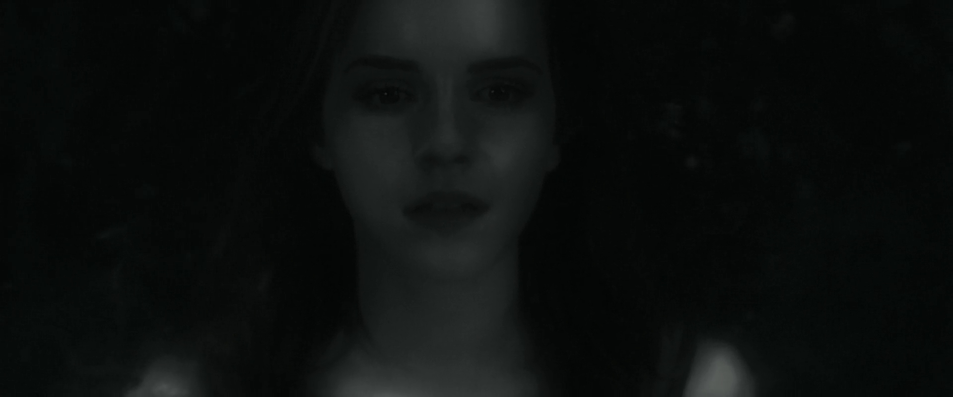 EmmaWatsonFan_dot_nl-HarryPotterAndTheDeathlyHallowsPart1-5901.jpg EmmaWatsonFan_dot_nl-HarryPotterAndTheDeathlyHallowsPart1-5901.jpg