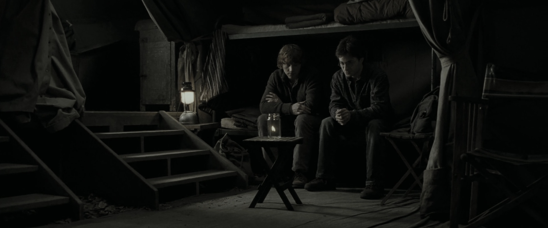 EmmaWatsonFan_dot_nl-HarryPotterAndTheDeathlyHallowsPart1-6145.jpg EmmaWatsonFan_dot_nl-HarryPotterAndTheDeathlyHallowsPart1-6145.jpg