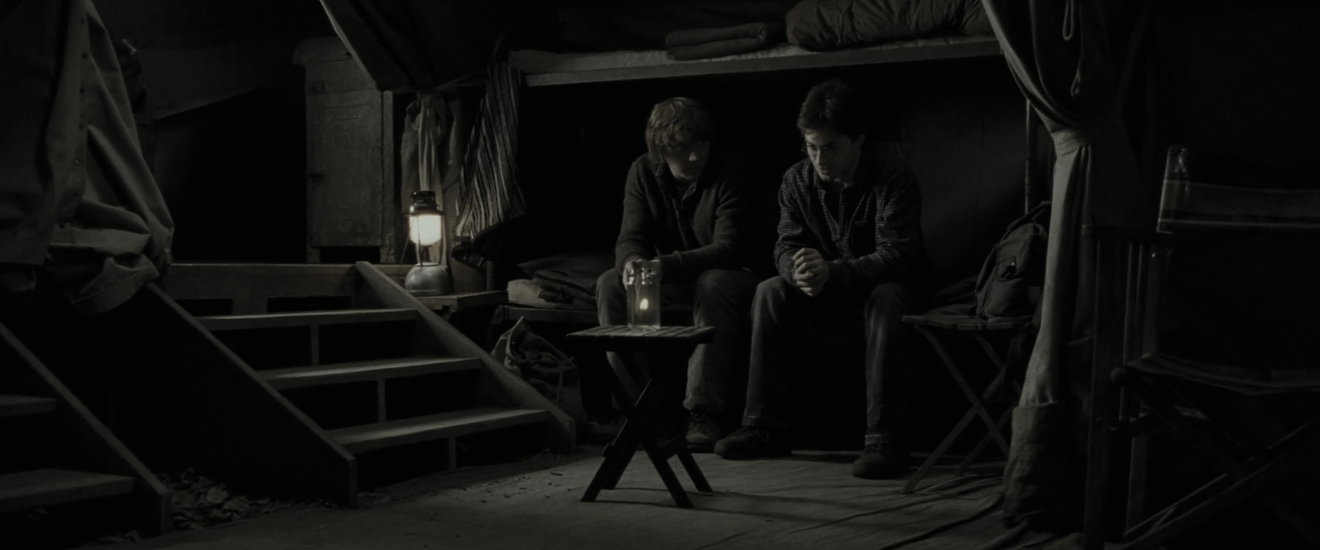 EmmaWatsonFan_dot_nl-HarryPotterAndTheDeathlyHallowsPart1-6148.jpg EmmaWatsonFan_dot_nl-HarryPotterAndTheDeathlyHallowsPart1-6148.jpg