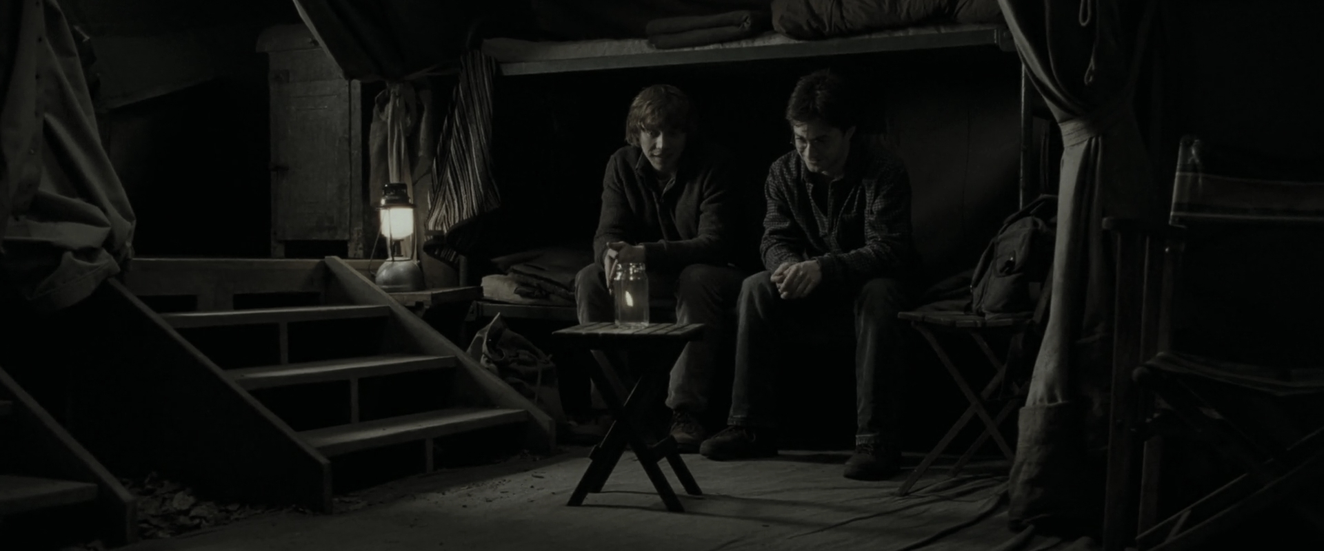 EmmaWatsonFan_dot_nl-HarryPotterAndTheDeathlyHallowsPart1-6152.jpg EmmaWatsonFan_dot_nl-HarryPotterAndTheDeathlyHallowsPart1-6152.jpg