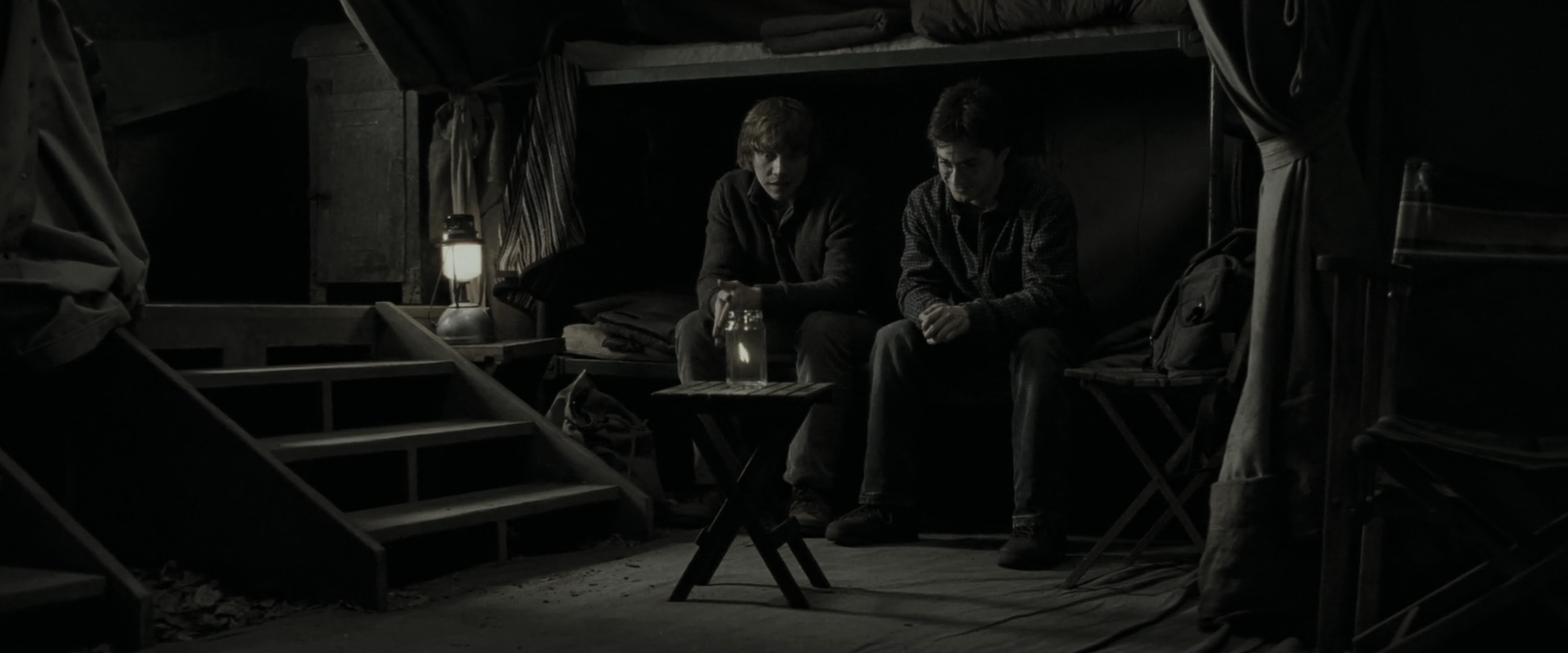 EmmaWatsonFan_dot_nl-HarryPotterAndTheDeathlyHallowsPart1-6153.jpg EmmaWatsonFan_dot_nl-HarryPotterAndTheDeathlyHallowsPart1-6153.jpg