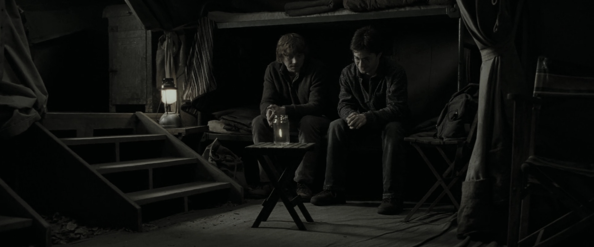 EmmaWatsonFan_dot_nl-HarryPotterAndTheDeathlyHallowsPart1-6155.jpg EmmaWatsonFan_dot_nl-HarryPotterAndTheDeathlyHallowsPart1-6155.jpg