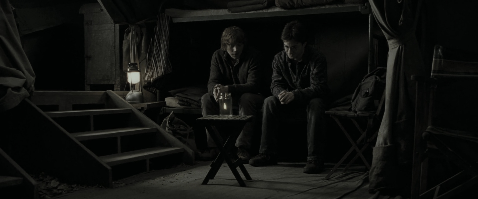 EmmaWatsonFan_dot_nl-HarryPotterAndTheDeathlyHallowsPart1-6156.jpg EmmaWatsonFan_dot_nl-HarryPotterAndTheDeathlyHallowsPart1-6156.jpg