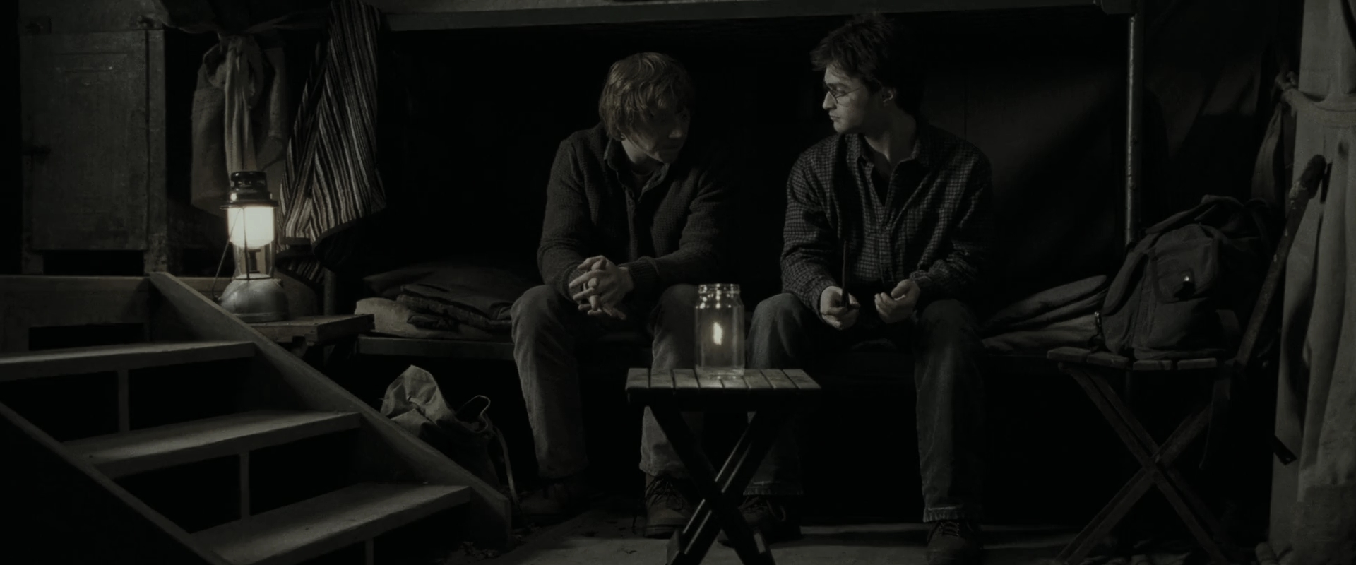 EmmaWatsonFan_dot_nl-HarryPotterAndTheDeathlyHallowsPart1-6183.jpg EmmaWatsonFan_dot_nl-HarryPotterAndTheDeathlyHallowsPart1-6183.jpg