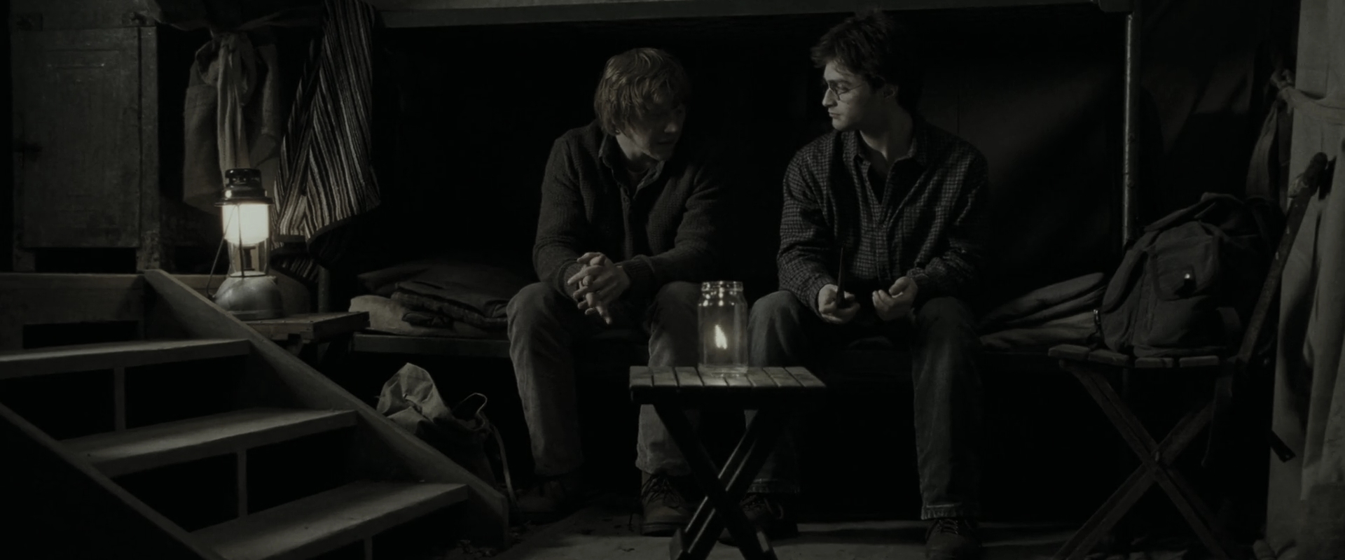 EmmaWatsonFan_dot_nl-HarryPotterAndTheDeathlyHallowsPart1-6184.jpg EmmaWatsonFan_dot_nl-HarryPotterAndTheDeathlyHallowsPart1-6184.jpg