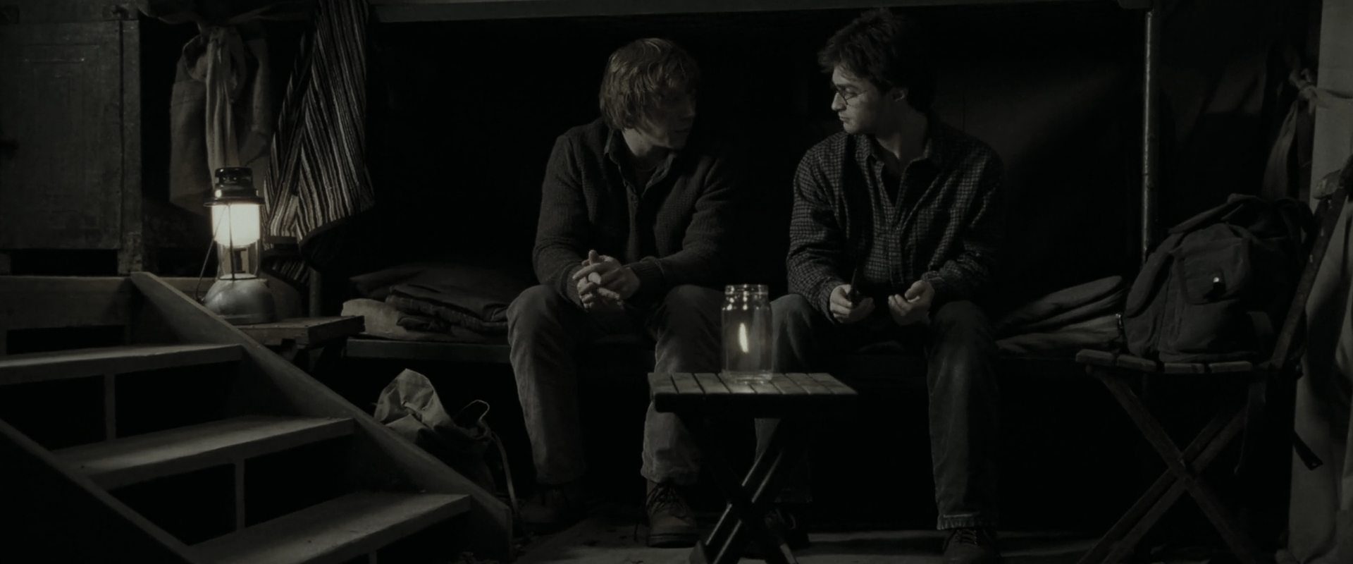 EmmaWatsonFan_dot_nl-HarryPotterAndTheDeathlyHallowsPart1-6186.jpg EmmaWatsonFan_dot_nl-HarryPotterAndTheDeathlyHallowsPart1-6186.jpg