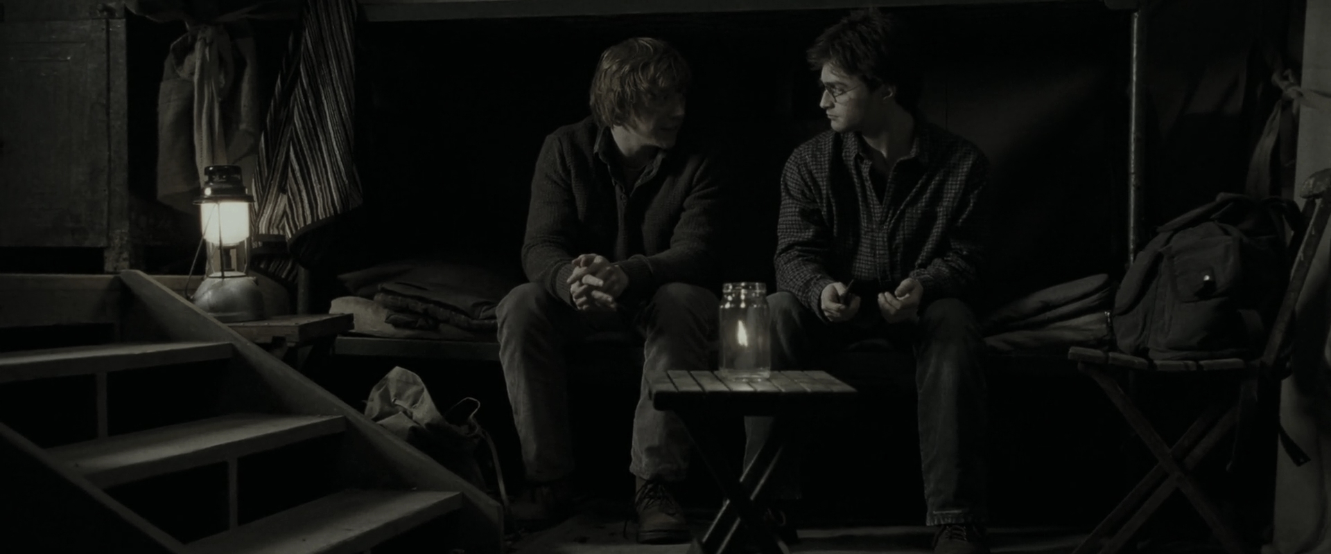 EmmaWatsonFan_dot_nl-HarryPotterAndTheDeathlyHallowsPart1-6187.jpg EmmaWatsonFan_dot_nl-HarryPotterAndTheDeathlyHallowsPart1-6187.jpg