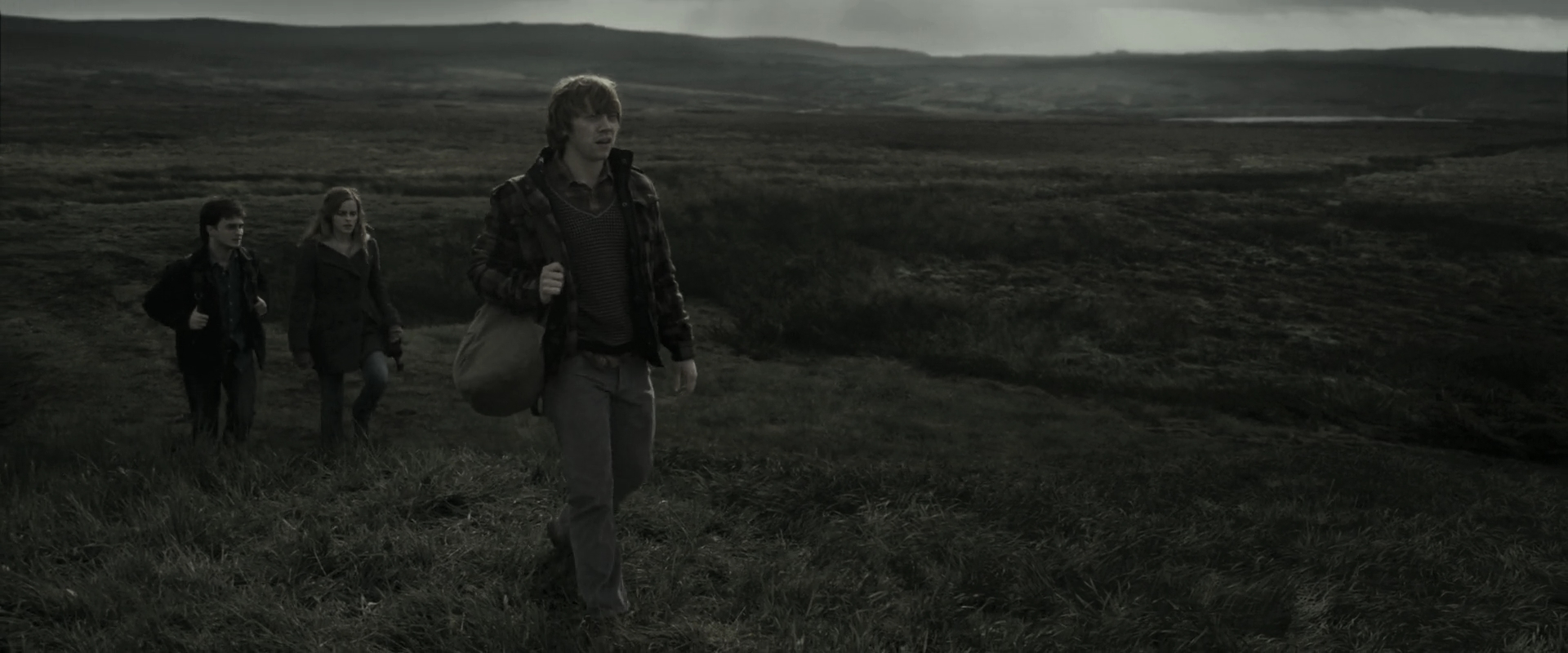 EmmaWatsonFan_dot_nl-HarryPotterAndTheDeathlyHallowsPart1-6283.jpg EmmaWatsonFan_dot_nl-HarryPotterAndTheDeathlyHallowsPart1-6283.jpg