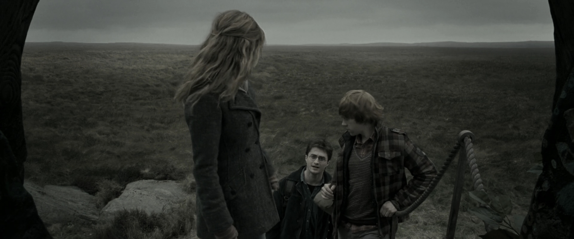 EmmaWatsonFan_dot_nl-HarryPotterAndTheDeathlyHallowsPart1-6316.jpg EmmaWatsonFan_dot_nl-HarryPotterAndTheDeathlyHallowsPart1-6316.jpg