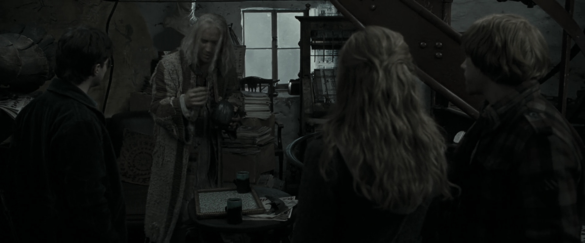 EmmaWatsonFan_dot_nl-HarryPotterAndTheDeathlyHallowsPart1-6706.jpg EmmaWatsonFan_dot_nl-HarryPotterAndTheDeathlyHallowsPart1-6706.jpg