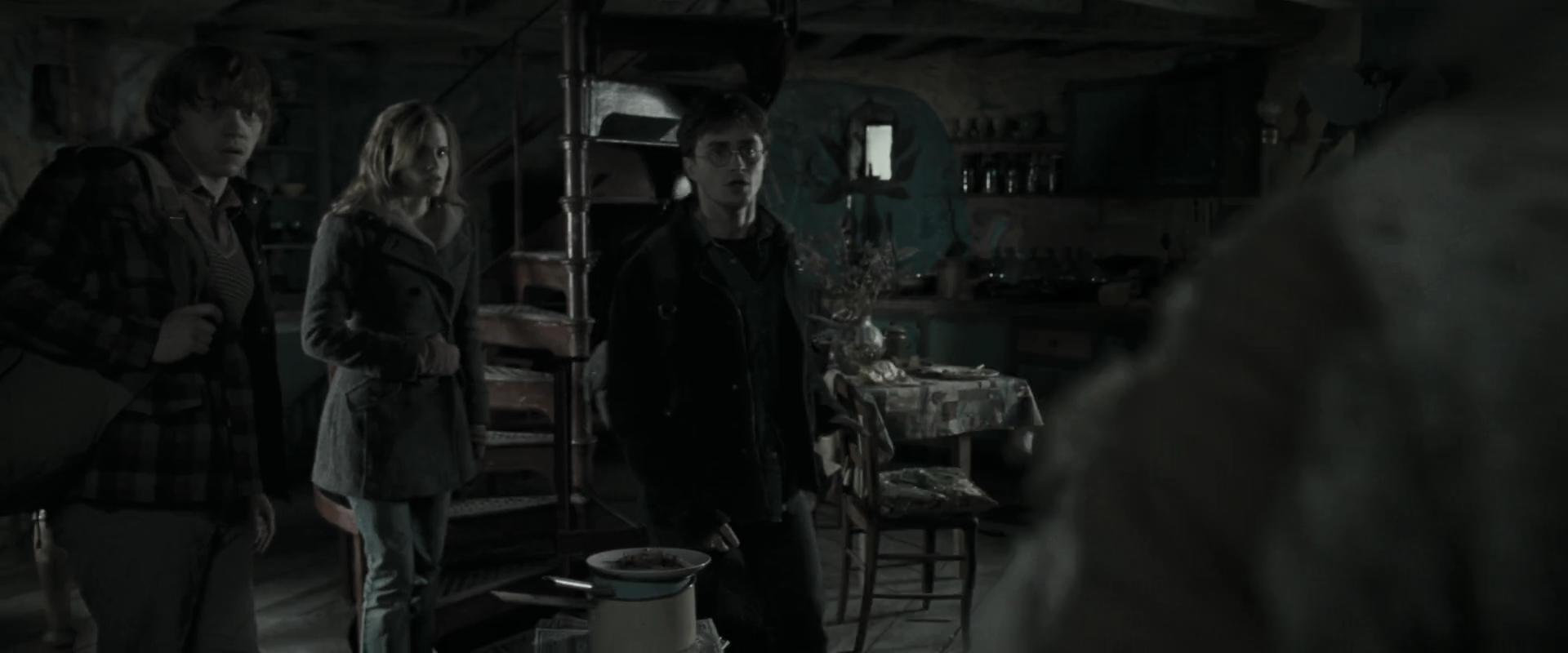 EmmaWatsonFan_dot_nl-HarryPotterAndTheDeathlyHallowsPart1-6744.jpg EmmaWatsonFan_dot_nl-HarryPotterAndTheDeathlyHallowsPart1-6744.jpg