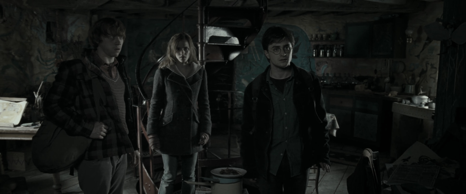 EmmaWatsonFan_dot_nl-HarryPotterAndTheDeathlyHallowsPart1-6749.jpg EmmaWatsonFan_dot_nl-HarryPotterAndTheDeathlyHallowsPart1-6749.jpg