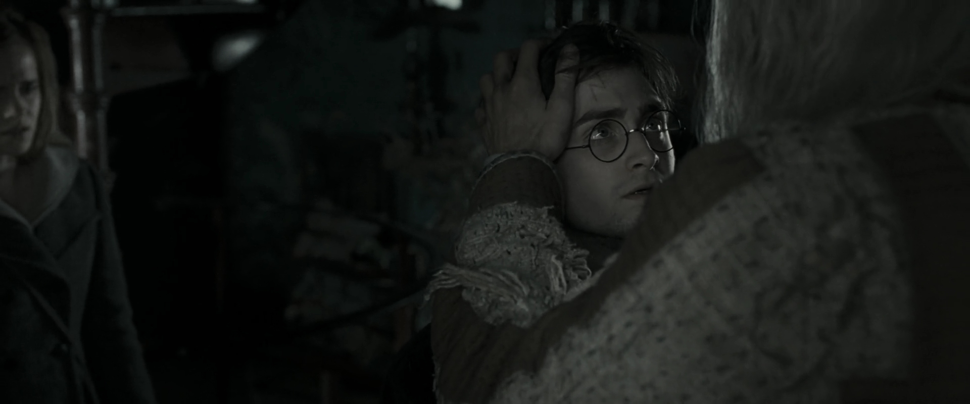 EmmaWatsonFan_dot_nl-HarryPotterAndTheDeathlyHallowsPart1-6788.jpg EmmaWatsonFan_dot_nl-HarryPotterAndTheDeathlyHallowsPart1-6788.jpg