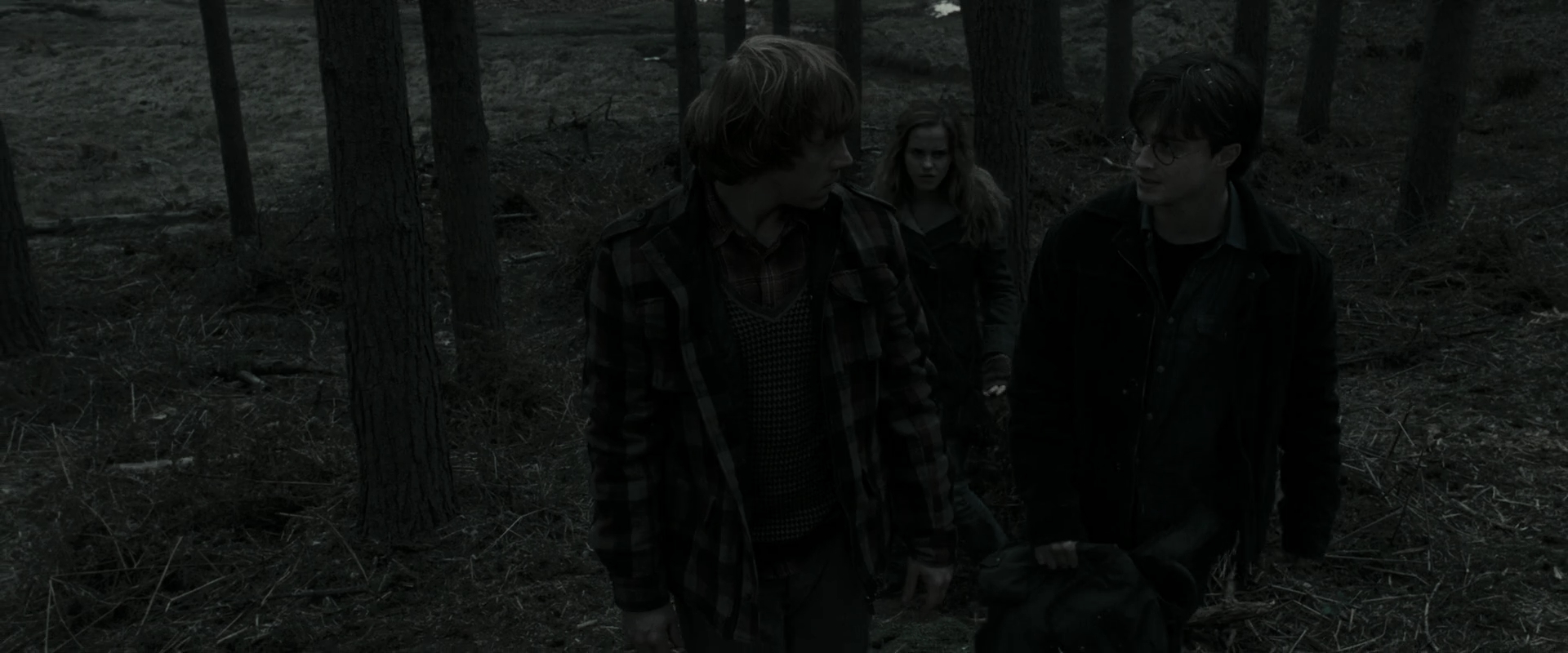 EmmaWatsonFan_dot_nl-HarryPotterAndTheDeathlyHallowsPart1-6840.jpg EmmaWatsonFan_dot_nl-HarryPotterAndTheDeathlyHallowsPart1-6840.jpg