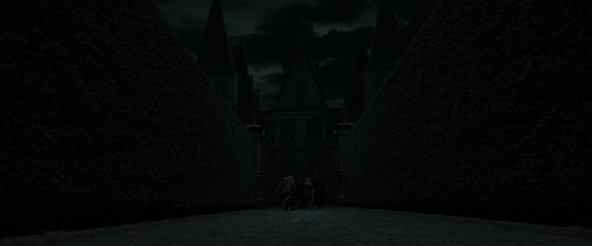 EmmaWatsonFan_dot_nl-HarryPotterAndTheDeathlyHallowsPart1-7082.jpg EmmaWatsonFan_dot_nl-HarryPotterAndTheDeathlyHallowsPart1-7082.jpg