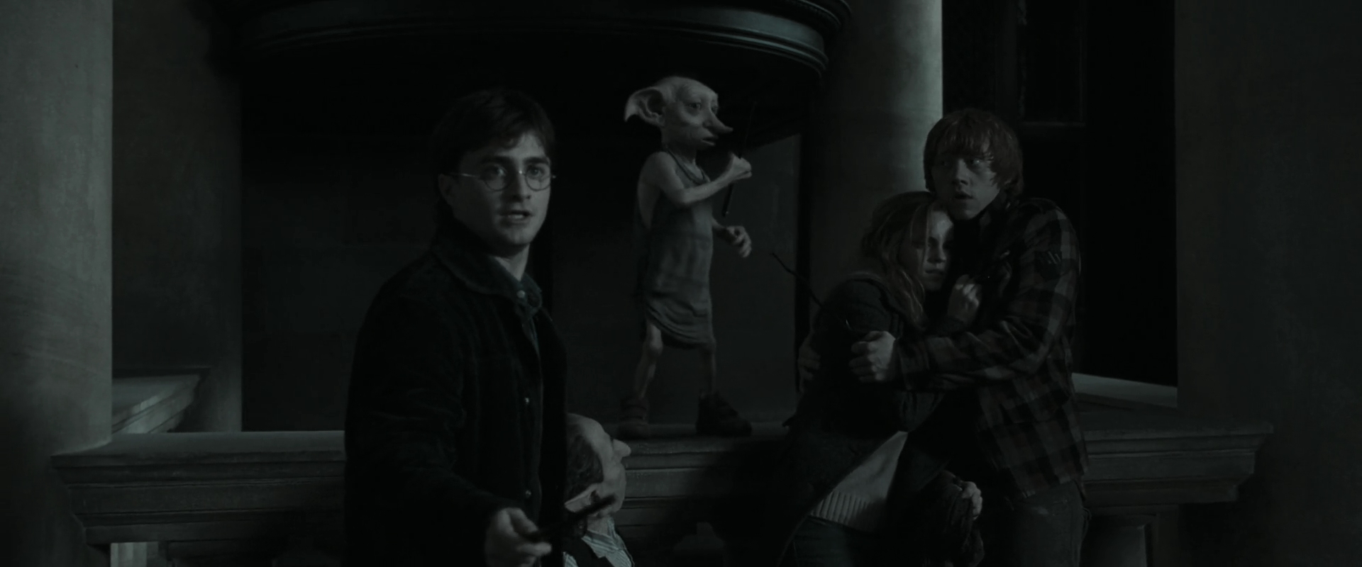 EmmaWatsonFan_dot_nl-HarryPotterAndTheDeathlyHallowsPart1-7507.jpg