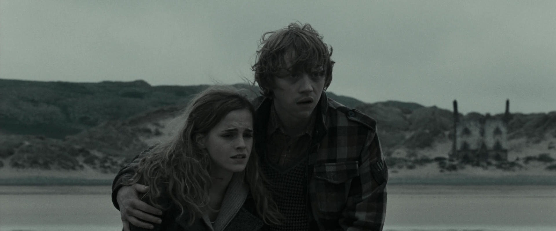 EmmaWatsonFan_dot_nl-HarryPotterAndTheDeathlyHallowsPart1-7593.jpg EmmaWatsonFan_dot_nl-HarryPotterAndTheDeathlyHallowsPart1-7593.jpg