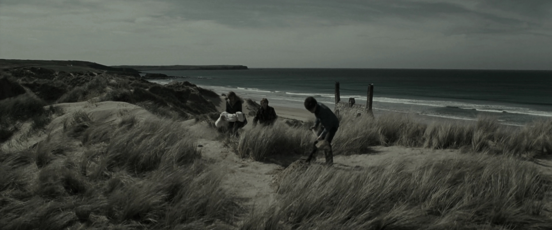 EmmaWatsonFan_dot_nl-HarryPotterAndTheDeathlyHallowsPart1-7706.jpg EmmaWatsonFan_dot_nl-HarryPotterAndTheDeathlyHallowsPart1-7706.jpg