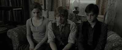 EmmaWatsonFan_dot_nl-HarryPotterAndTheDeathlyHallowsPart1-1646.jpg