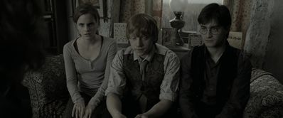 EmmaWatsonFan_dot_nl-HarryPotterAndTheDeathlyHallowsPart1-1723.jpg