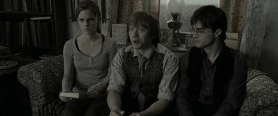 EmmaWatsonFan_dot_nl-HarryPotterAndTheDeathlyHallowsPart1-1733.jpg