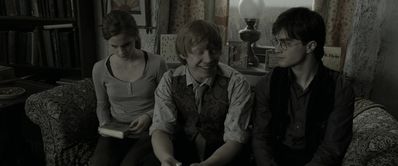 EmmaWatsonFan_dot_nl-HarryPotterAndTheDeathlyHallowsPart1-1736.jpg