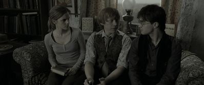 EmmaWatsonFan_dot_nl-HarryPotterAndTheDeathlyHallowsPart1-1742.jpg