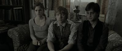 EmmaWatsonFan_dot_nl-HarryPotterAndTheDeathlyHallowsPart1-1749.jpg