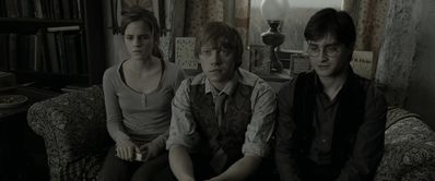 EmmaWatsonFan_dot_nl-HarryPotterAndTheDeathlyHallowsPart1-1751.jpg