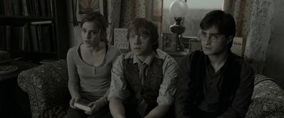 EmmaWatsonFan_dot_nl-HarryPotterAndTheDeathlyHallowsPart1-1803.jpg