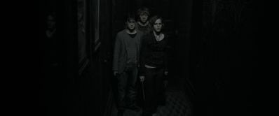 EmmaWatsonFan_dot_nl-HarryPotterAndTheDeathlyHallowsPart1-2410.jpg