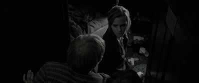 EmmaWatsonFan_dot_nl-HarryPotterAndTheDeathlyHallowsPart1-2516.jpg