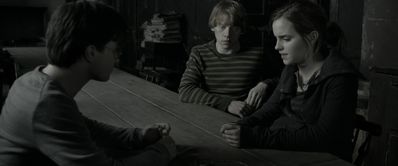 EmmaWatsonFan_dot_nl-HarryPotterAndTheDeathlyHallowsPart1-2543.jpg