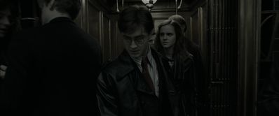 EmmaWatsonFan_dot_nl-HarryPotterAndTheDeathlyHallowsPart1-3588.jpg