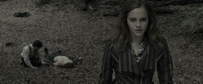 EmmaWatsonFan_dot_nl-HarryPotterAndTheDeathlyHallowsPart1-3794.jpg