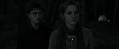 EmmaWatsonFan_dot_nl-HarryPotterAndTheDeathlyHallowsPart1-4228.jpg