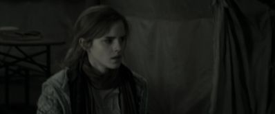 EmmaWatsonFan_dot_nl-HarryPotterAndTheDeathlyHallowsPart1-4464.jpg