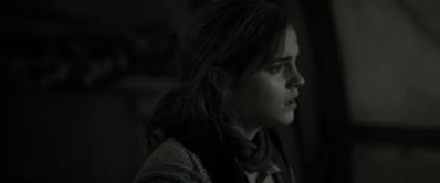 EmmaWatsonFan_dot_nl-HarryPotterAndTheDeathlyHallowsPart1-4517.jpg